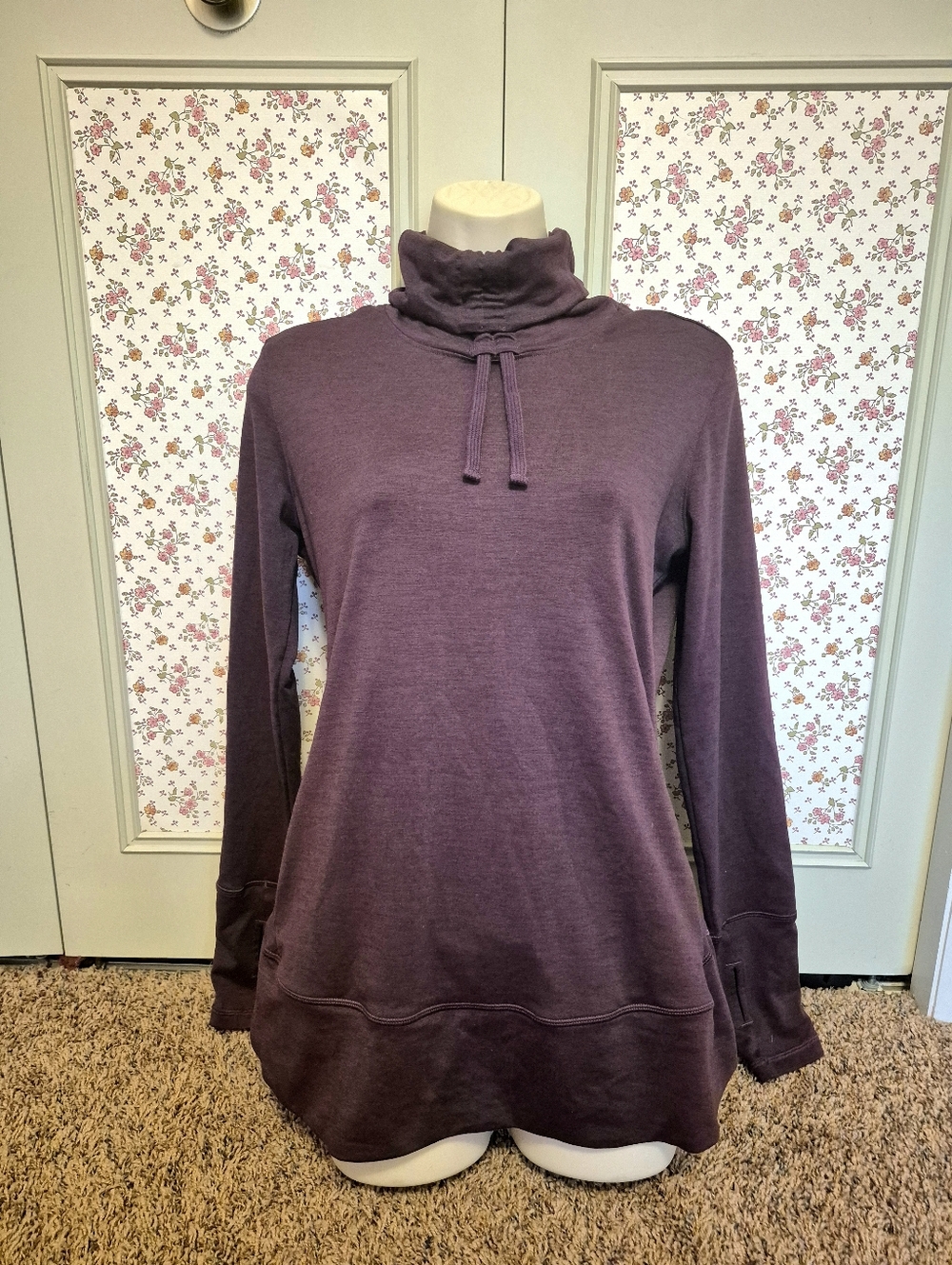 Calia by Carrie Underwood Plum Ruffled Turtle Neck Sweatshirt Size M